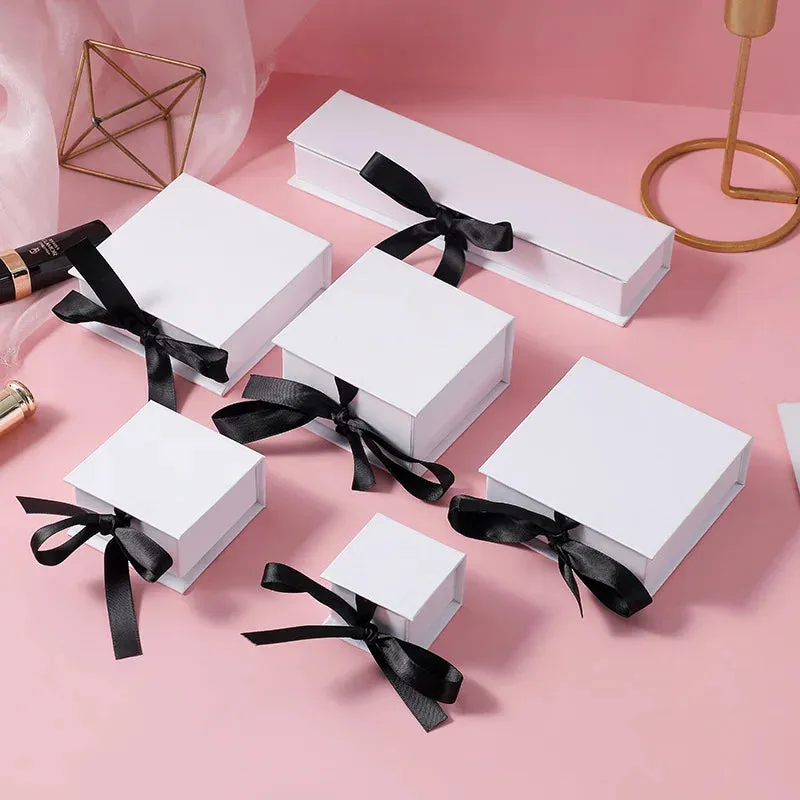 Boite carton cadeau lot de 12pcs