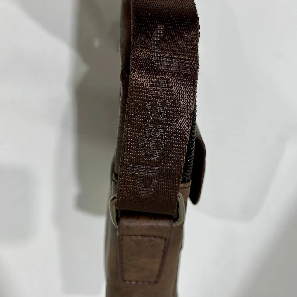 Crossbody Sling Slim Leather Used